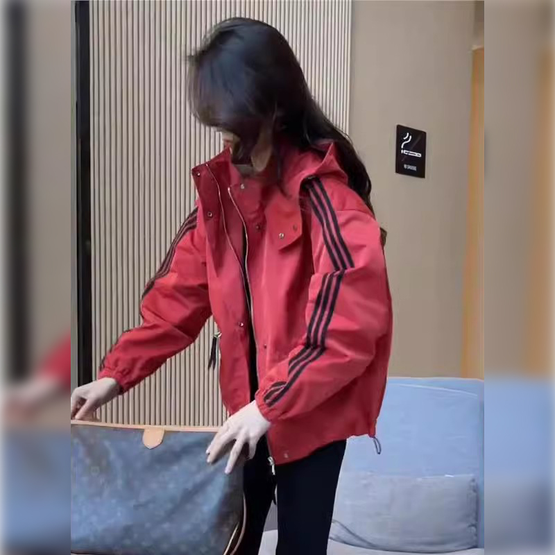 冲锋衣短外套女棒球服2025春秋季新款小个子运动休闲风衣夹克上衣