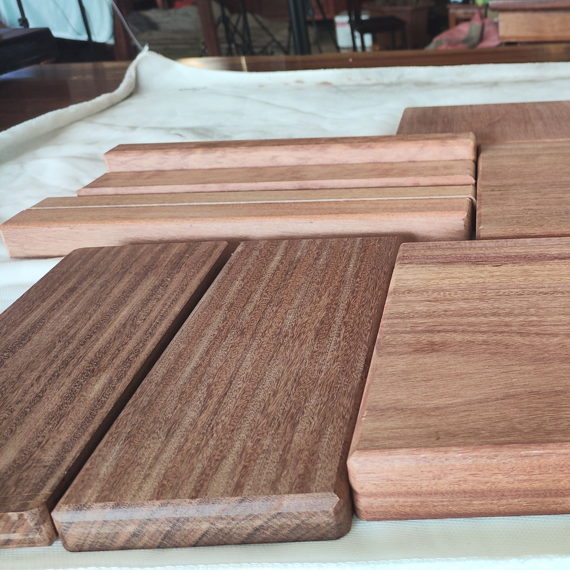 板材干泡台镇尺料原木.花技.赞比亚血檀.缅甸花梨，紫光檀.黑檀