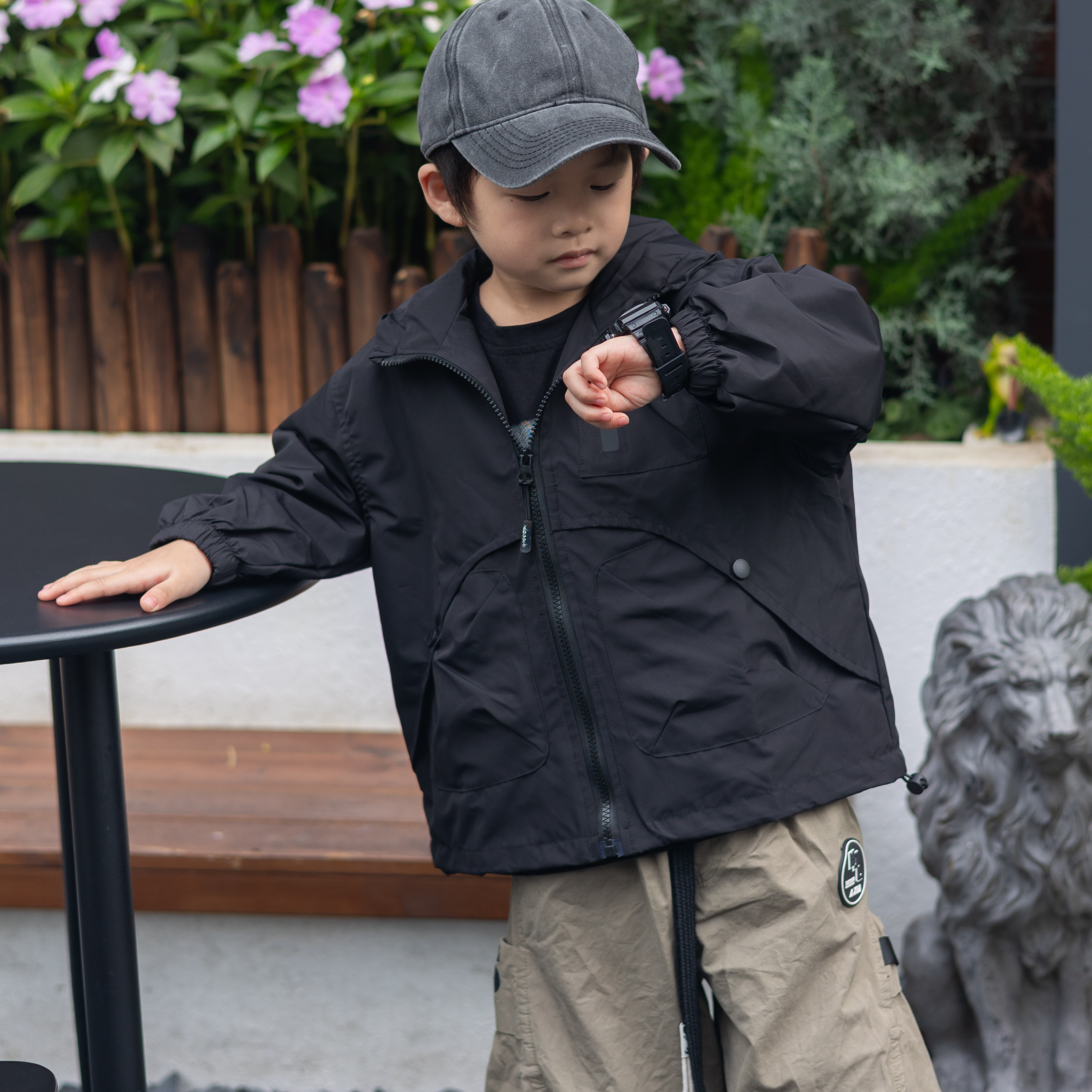 童装冲锋衣防水外套新款2025中大童春秋洋气时尚百搭儿童工装上衣