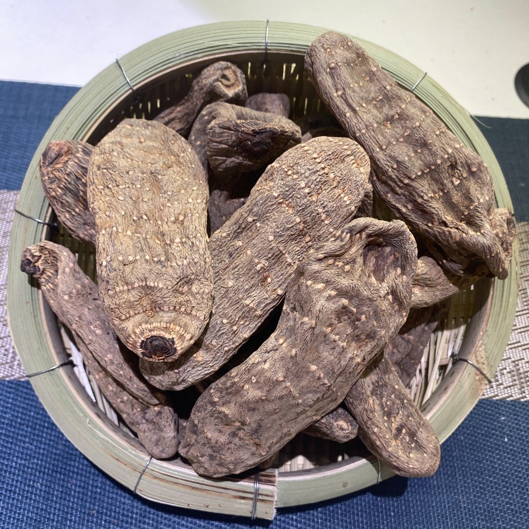 云南深山采挖自然晾晒乌天麻干货农家特产营养丰富
