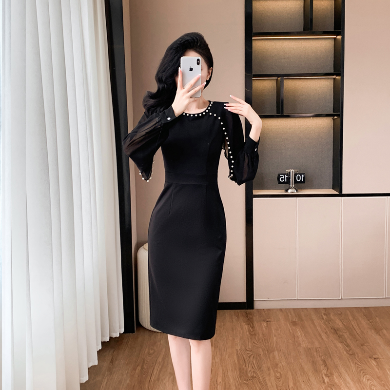 秋款裙子黑色连衣裙气质高级感长袖中长款时尚名媛法式小黑裙