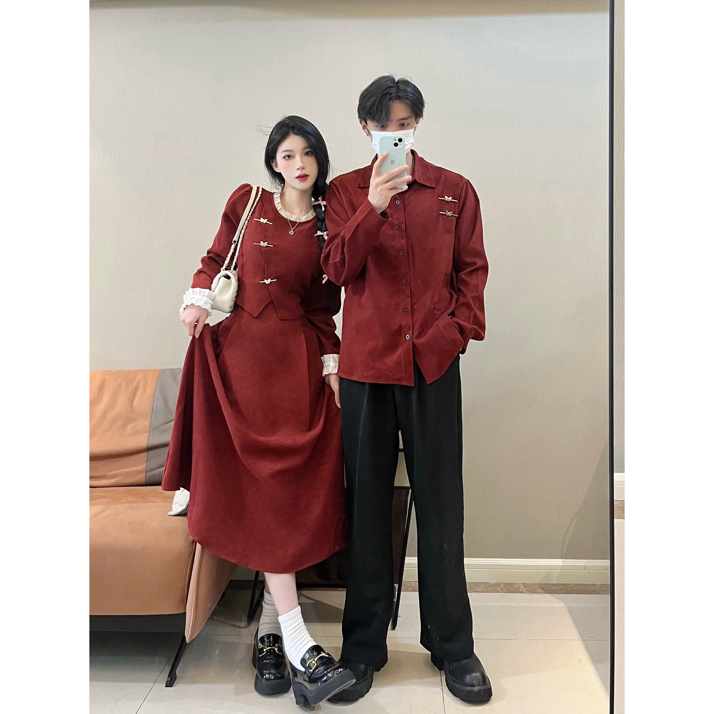 情侣装2024秋冬新中式酒红色连衣裙复古高级感气质收腰假两件裙子
