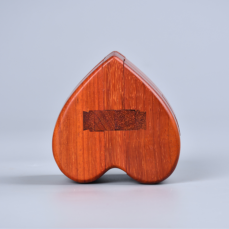 心形藏物鲁班锁孔明锁红木积木益智玩具生日结婚礼物爱心鲁班锁