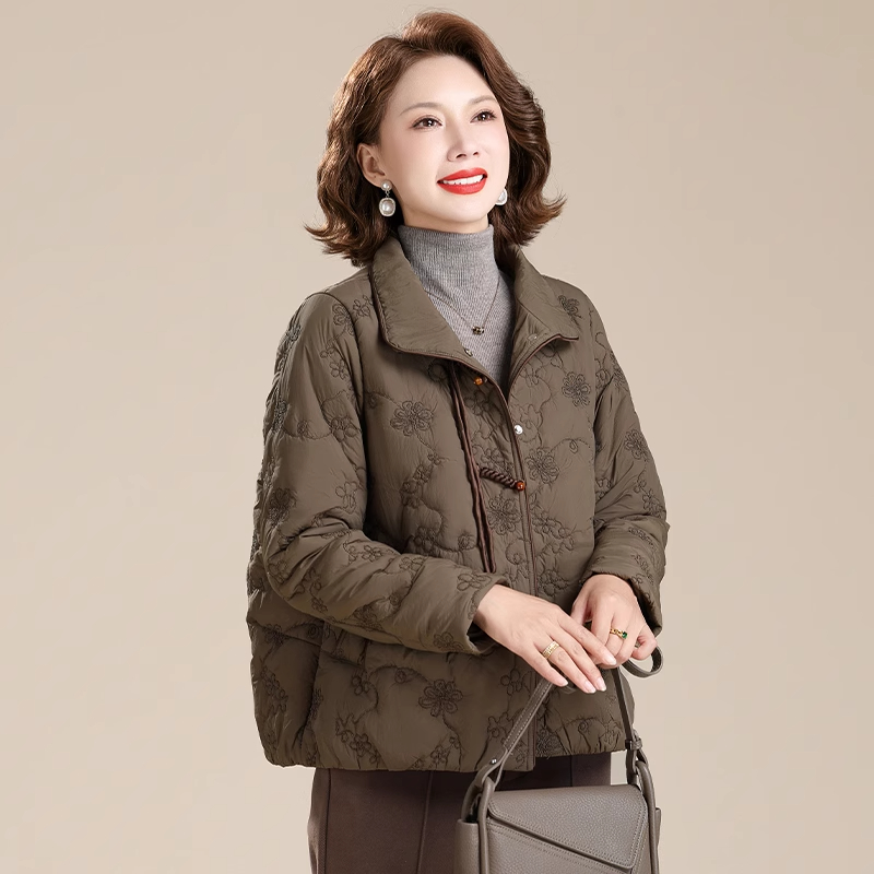妈妈秋冬棉服外套轻薄大码2024新款洋气中老年人女装冬季羽绒棉衣