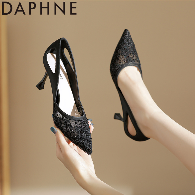 达芙妮黑色真皮高跟鞋女2025爆款洋气高级单鞋法式女人味十足凉鞋
