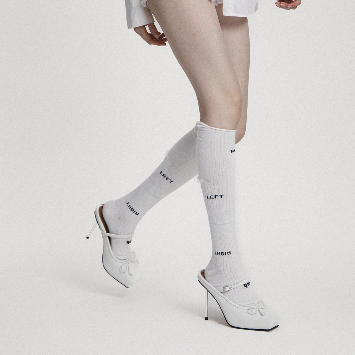 纯色字母袜身拼接卷边运动风足球袜小腿袜百搭长筒袜子女ins潮