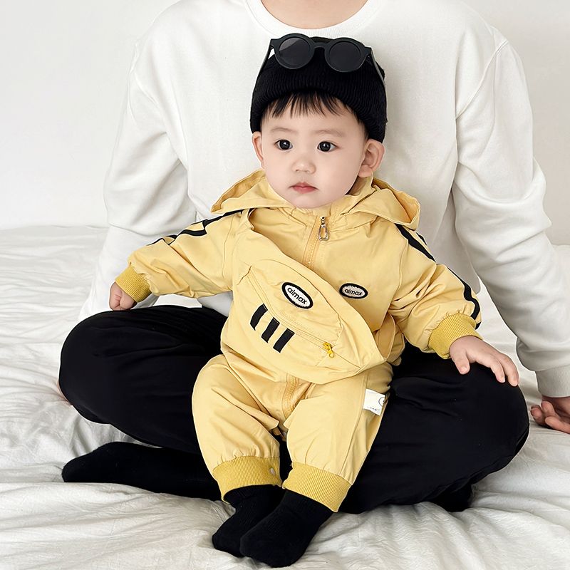 婴儿秋装衣服秋季男宝连体衣春秋款外出帅气挎包双层秋天外套爬服