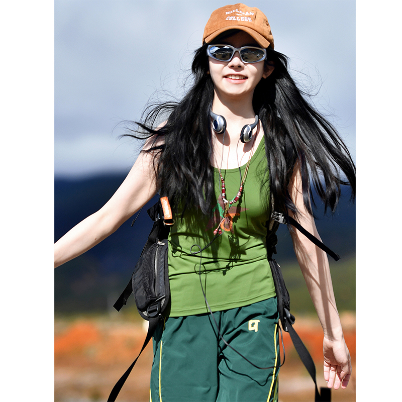 北京森林户外春季新品原创无袖百搭速干透气打底显瘦修身背心女式