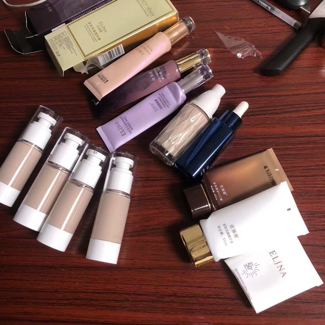 依琳娜皙透丝柔粉底液