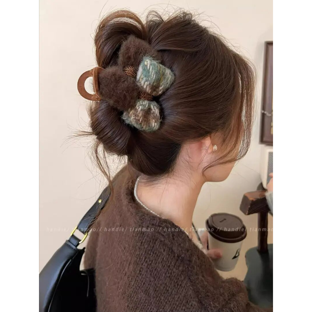 小香风蝴蝶结毛绒抓夹女气质后脑勺发夹鲨鱼夹秋冬新款高级感头饰