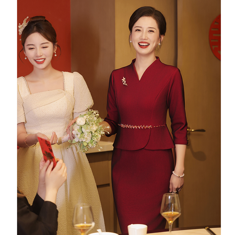 喜婆婆旗袍中年妈妈婚宴装2023新款礼服高端气质结婚红色长袖年轻