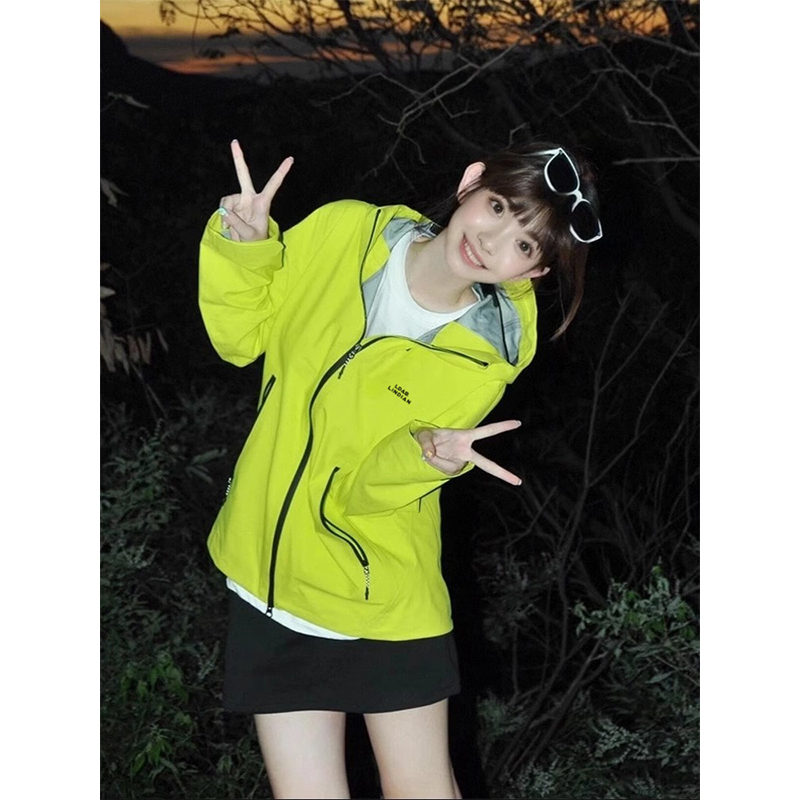 KSKM绿色冲锋衣外套女2026春秋新款美式防风防水专业登山服上衣男