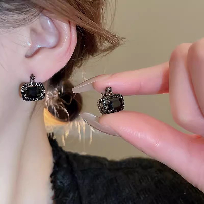 轻奢黑色方形双面耳扣时尚气质小众高级感耳环大气小巧百搭耳饰女