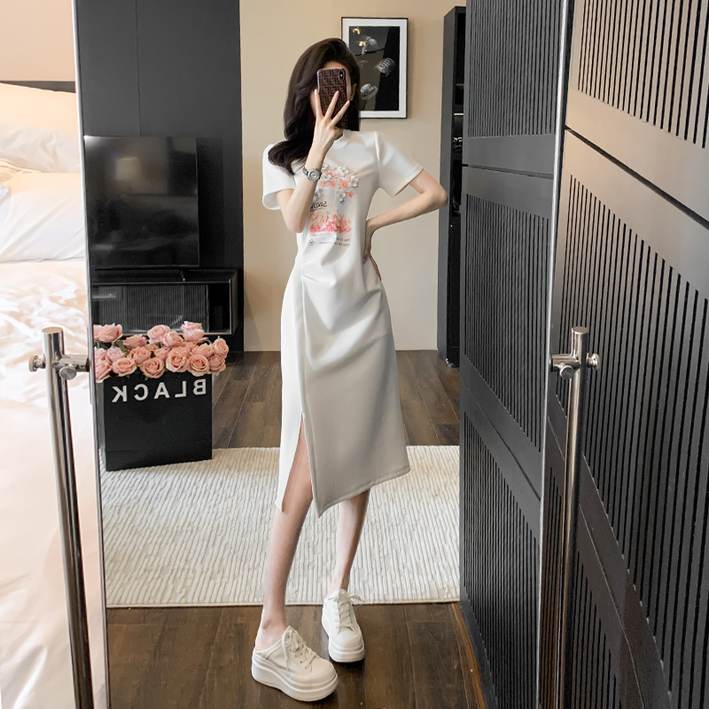 高级感白色气质连衣裙女夏季显瘦收腰气质长裙法式时尚印花裙子