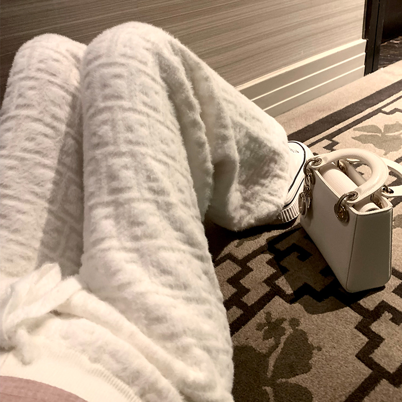 孕妇裤针织宽松托腹外穿阔腿裤冬季加绒加厚立体提花水貂绒打底裤