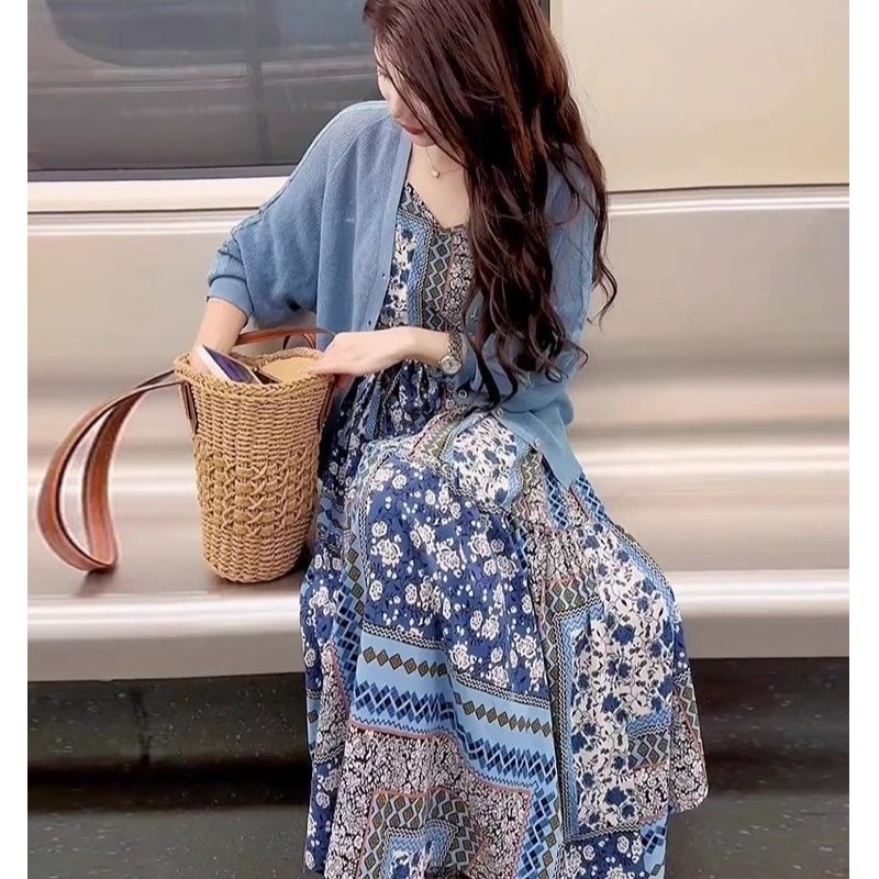 秋季新款穿搭一整套洋气针织开衫上衣配波米西亚碎花吊带裙两件套