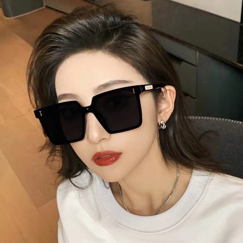 新潮男女大框眼镜女防紫外线一体式大方框太阳镜风镜高级感百搭潮
