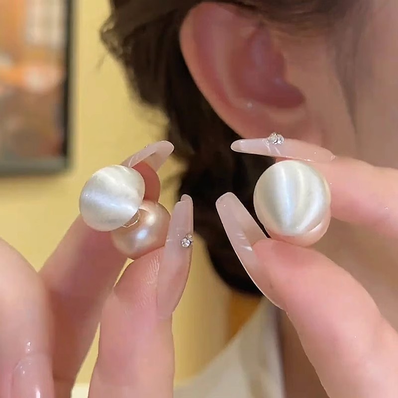 铜合金仿珍珠耳饰 冷淡风拉丝圆球耳钉女新款2024爆款高级感耳环