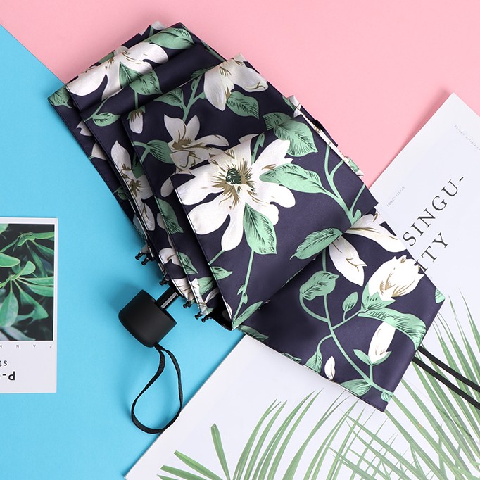 百合花五折遮阳伞防紫外线黑胶太阳伞折叠晴雨两用枫叶雨伞女小巧