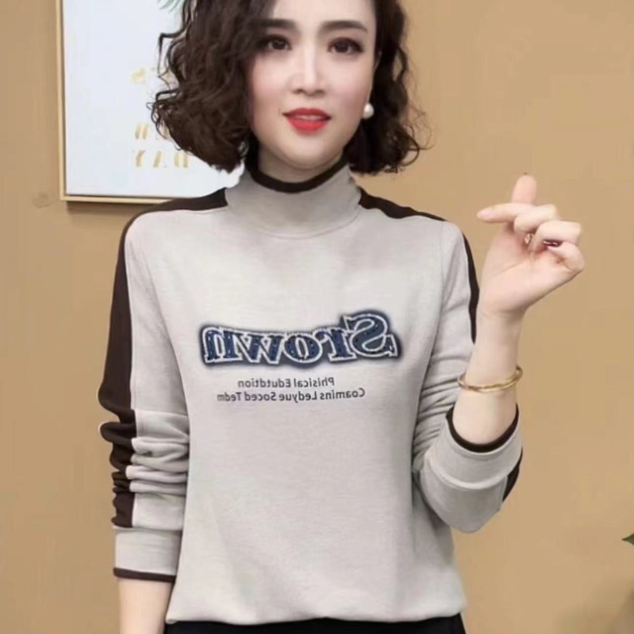 啄木鸟正品春秋季洋气高领妈妈装新款卫衣女时髦减龄高端百搭上衣