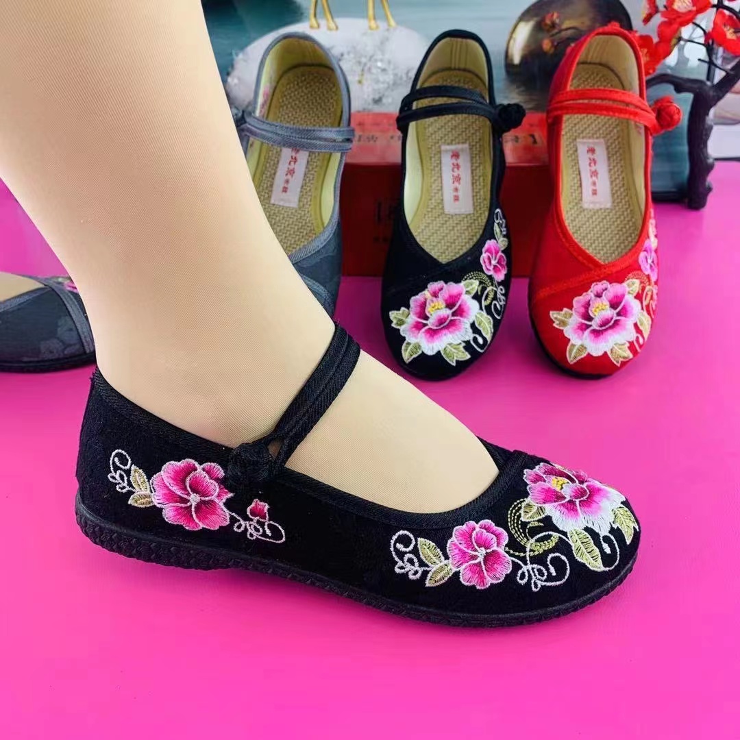 夏季软底古风妈妈鞋民族风绣花鞋休闲透气复古平底圆头汉服鞋国风