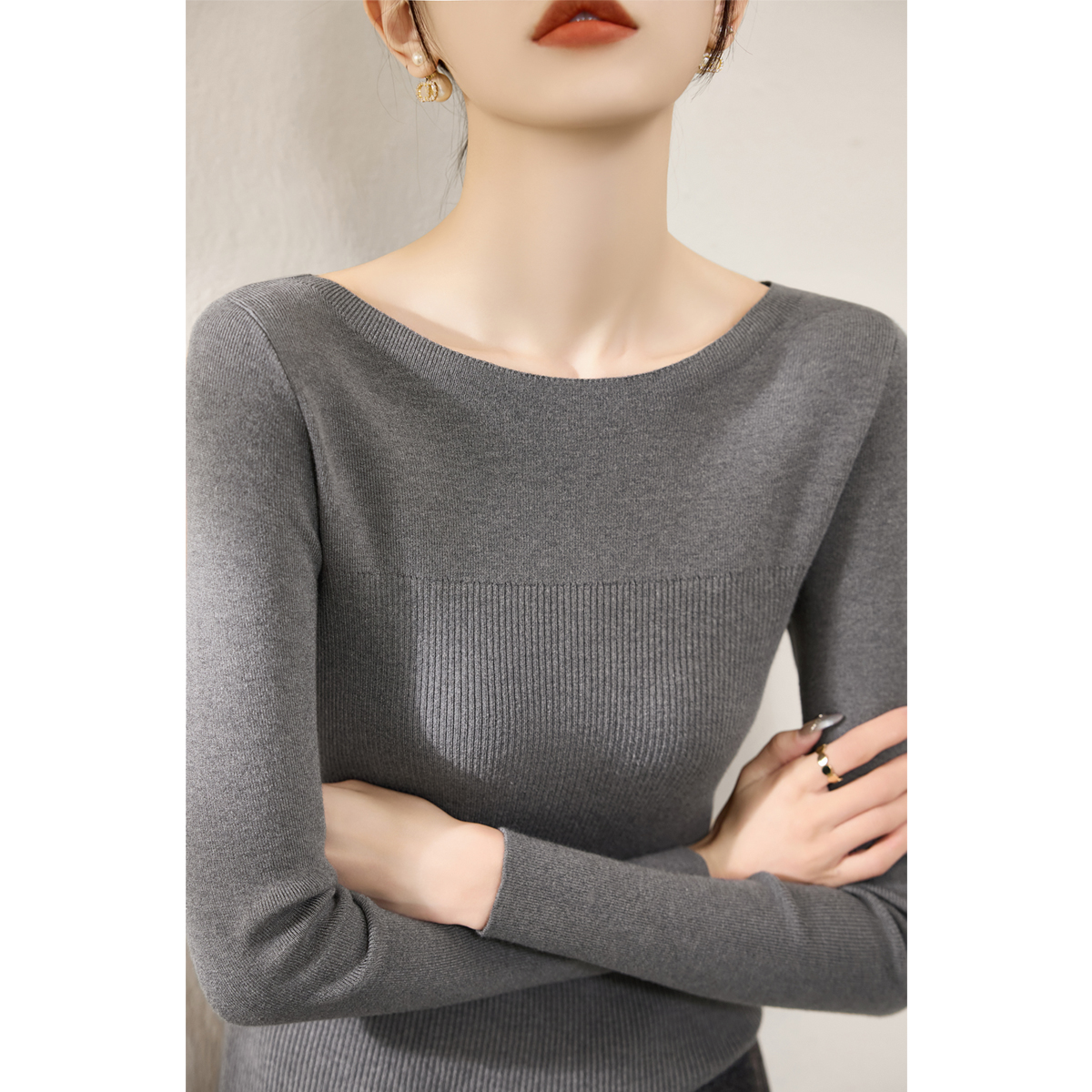 羊毛百搭冬季高级感深灰色长袖法式一字领修身女针织上衣打底内搭