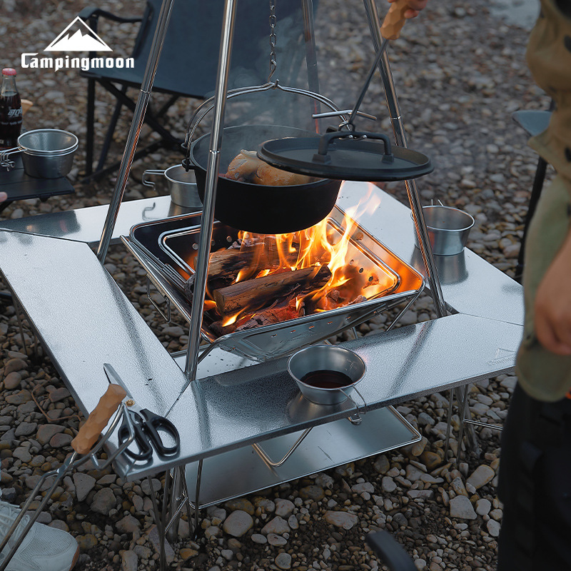 CAMPINGMOON柯曼T-500不锈钢花纹围炉户外烧烤桌子可拆分式折叠桌