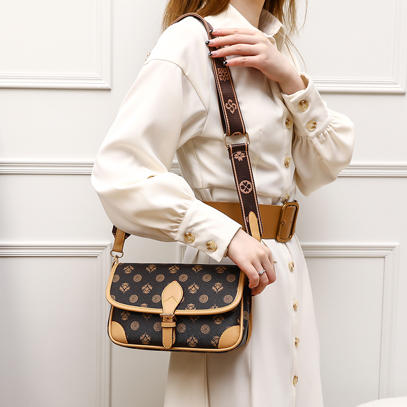 包包女欧美范法棍包商务单肩包撞色印花潮流经典女士斜跨包高级版