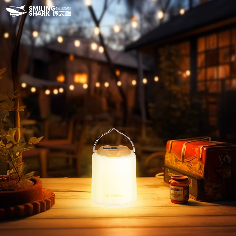 微笑鲨户外简约露营灯夜市帐篷暖光营地灯节能家用照明8223多功能