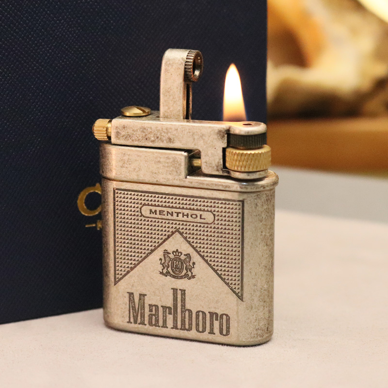 新款首领纯黄铜万宝路复古煤油打火机纯铜侧滑轮弹射点火古银滚花