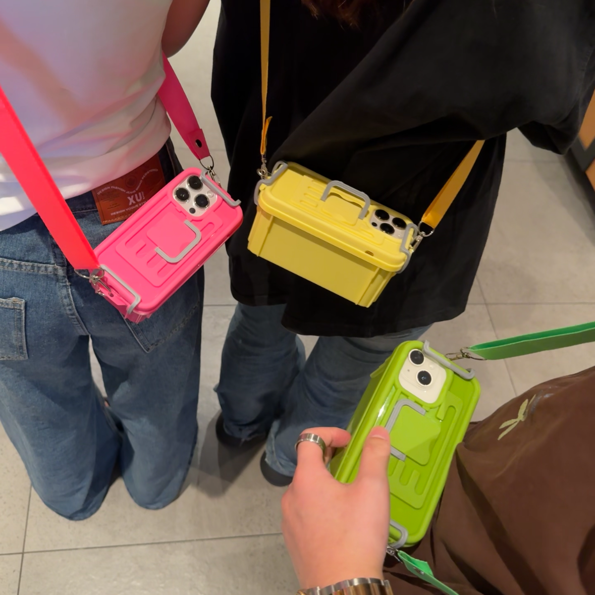 KEWU收纳盒创意挂绳适用苹果14/15/16promax多色手机壳iphone13/