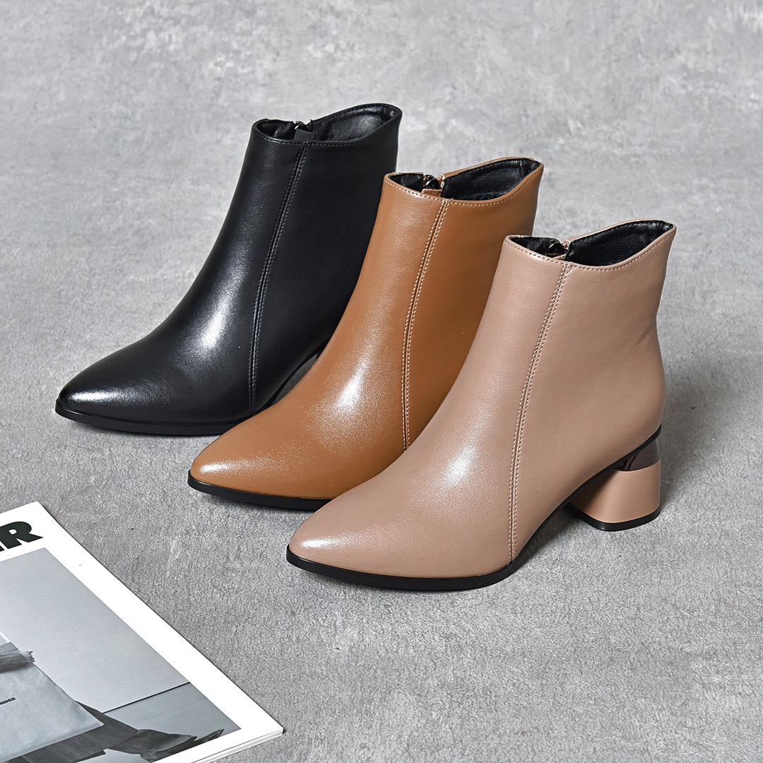 尖头粗跟短靴女2025新款秋冬高跟真皮女鞋春秋单靴软皮中跟马丁靴