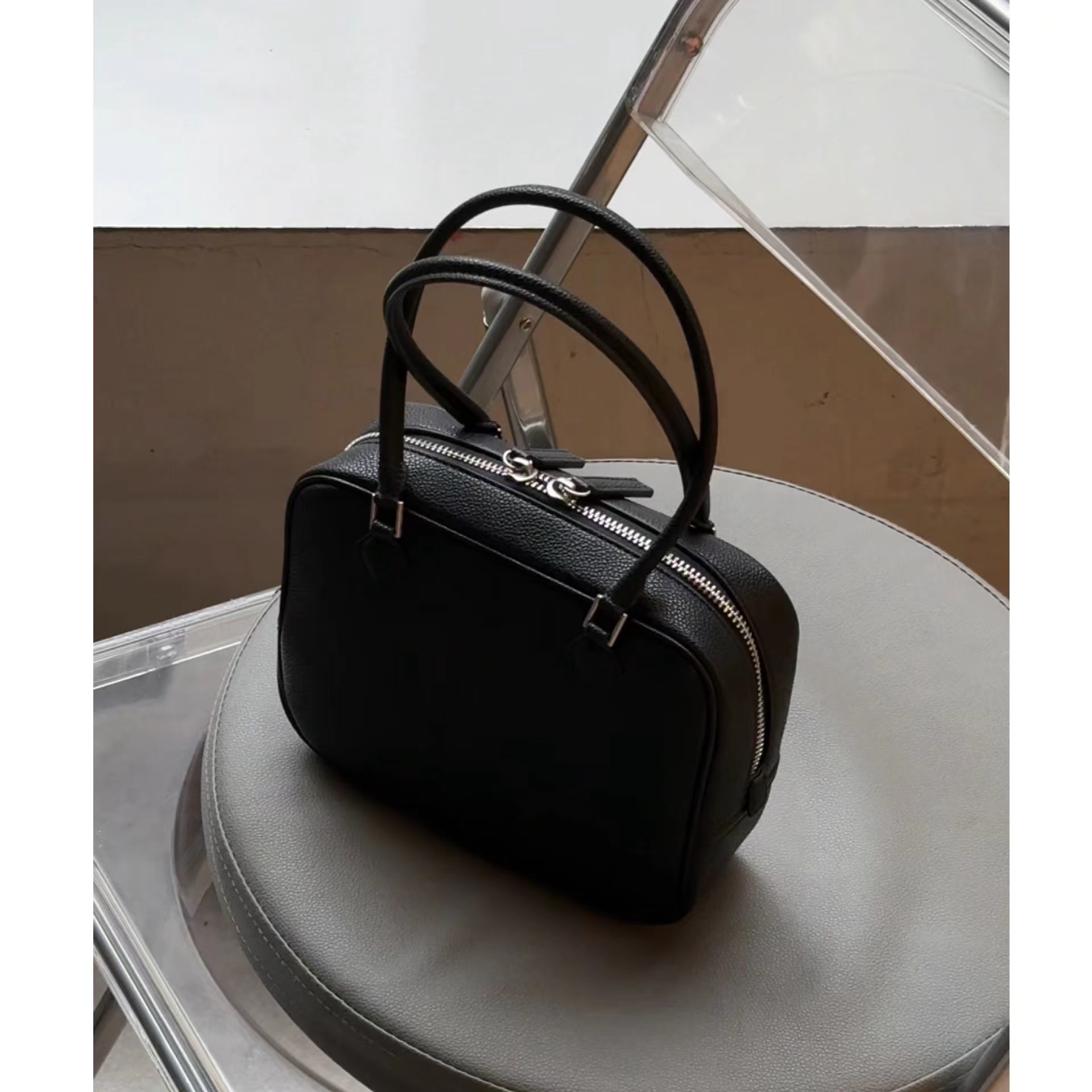 韩国西西里 小众设计极简主义通勤mini保龄球包包轻便日常羽毛包