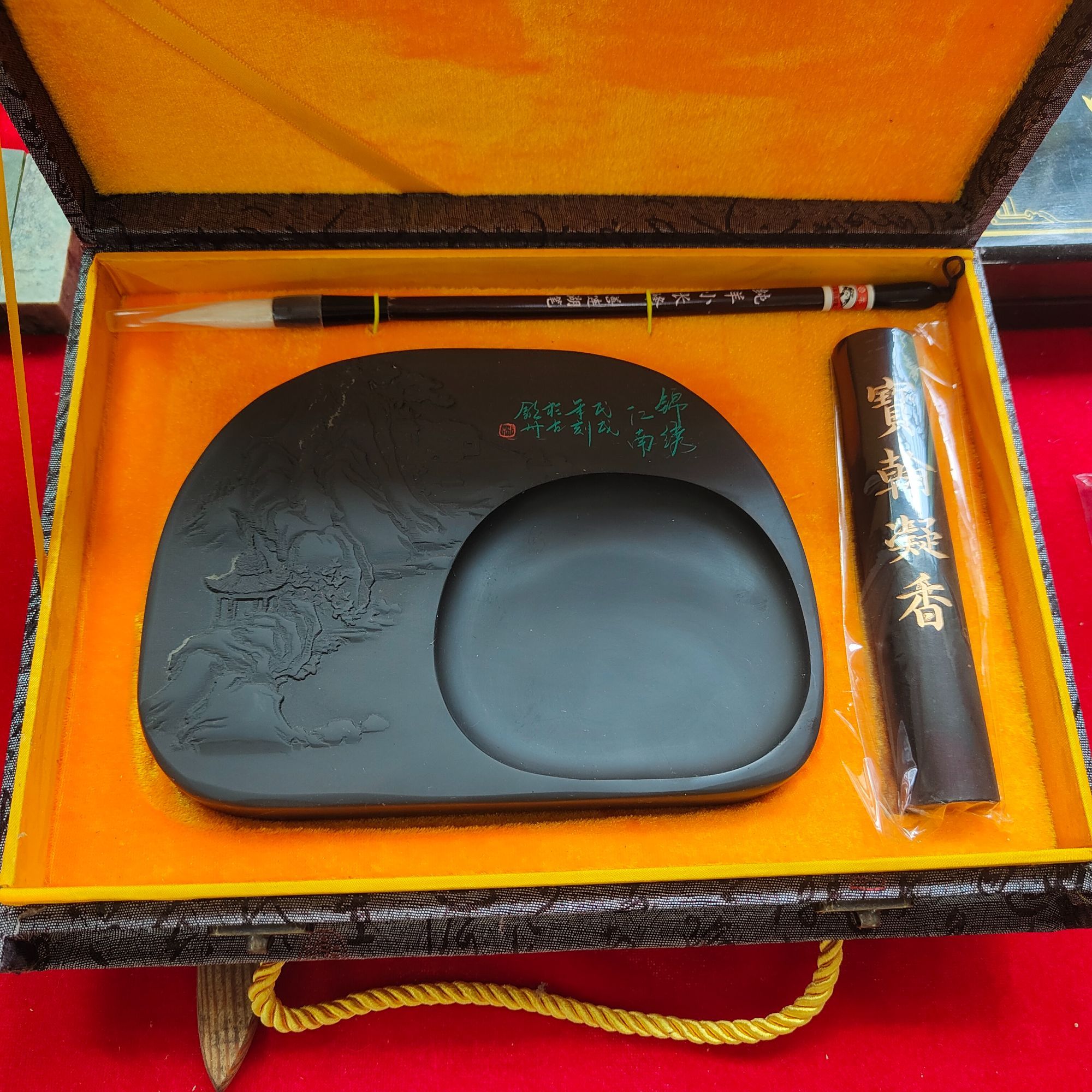 自产自销文房四宝歙砚台徽墨块印章毛笔礼品盒品种齐全实用送宣纸