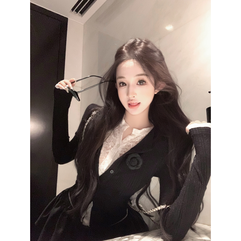 美式小众别致绝美气氛感富家千金学院风蕾丝拼接假两件百搭上衣女
