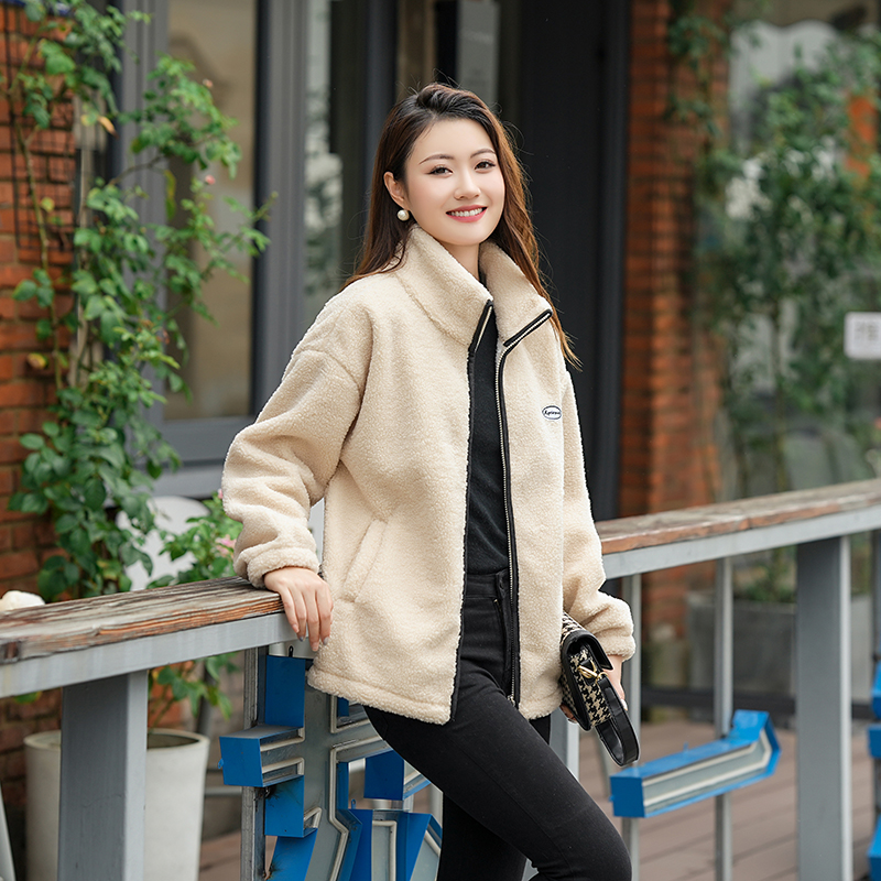 2025韩版时尚女外套加绒加厚保暖舒适外套女休闲颗粒绒外套 LT