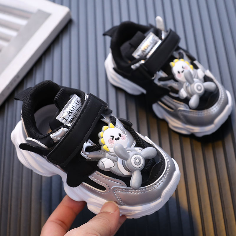 2024秋季新款儿童运动鞋1-3-6岁宝宝学步鞋卡通带转男女童老爹鞋