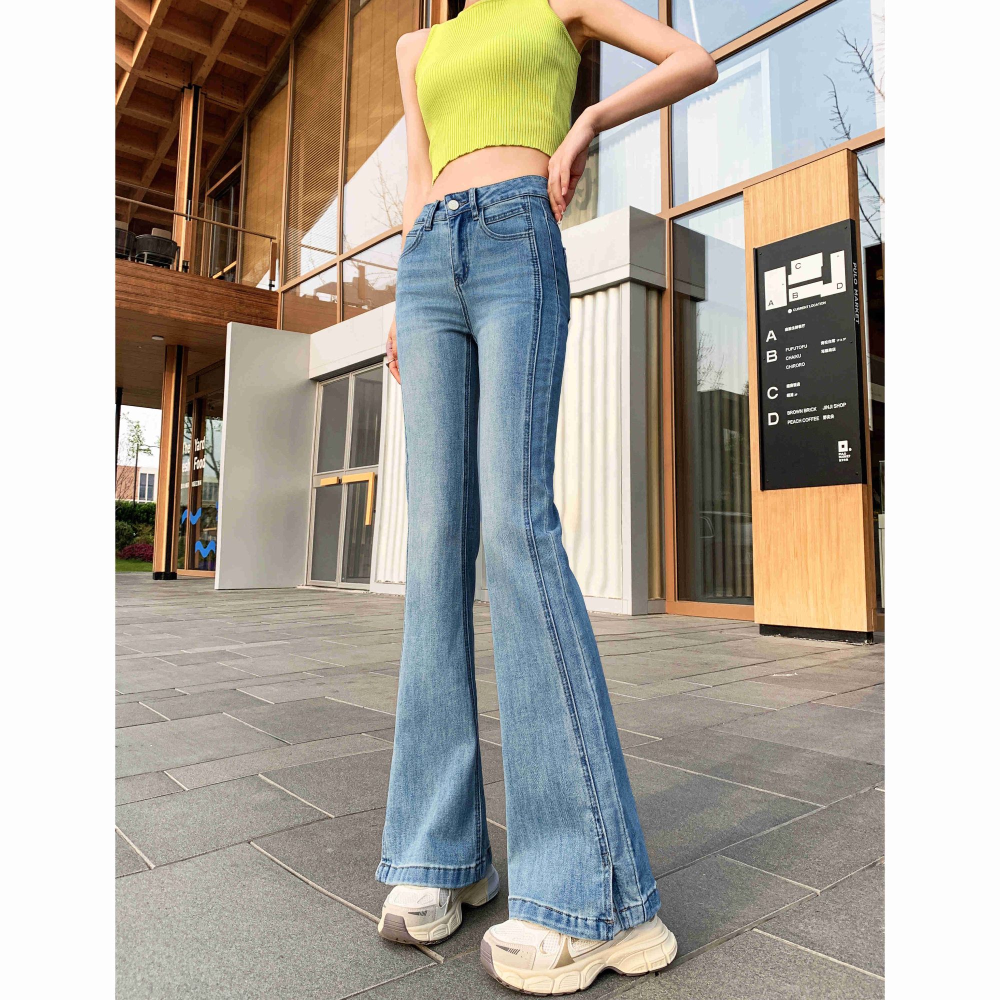 浅色喇叭裤女新爆款春季薄款透气气质感开叉微喇百搭牛仔裤女孩