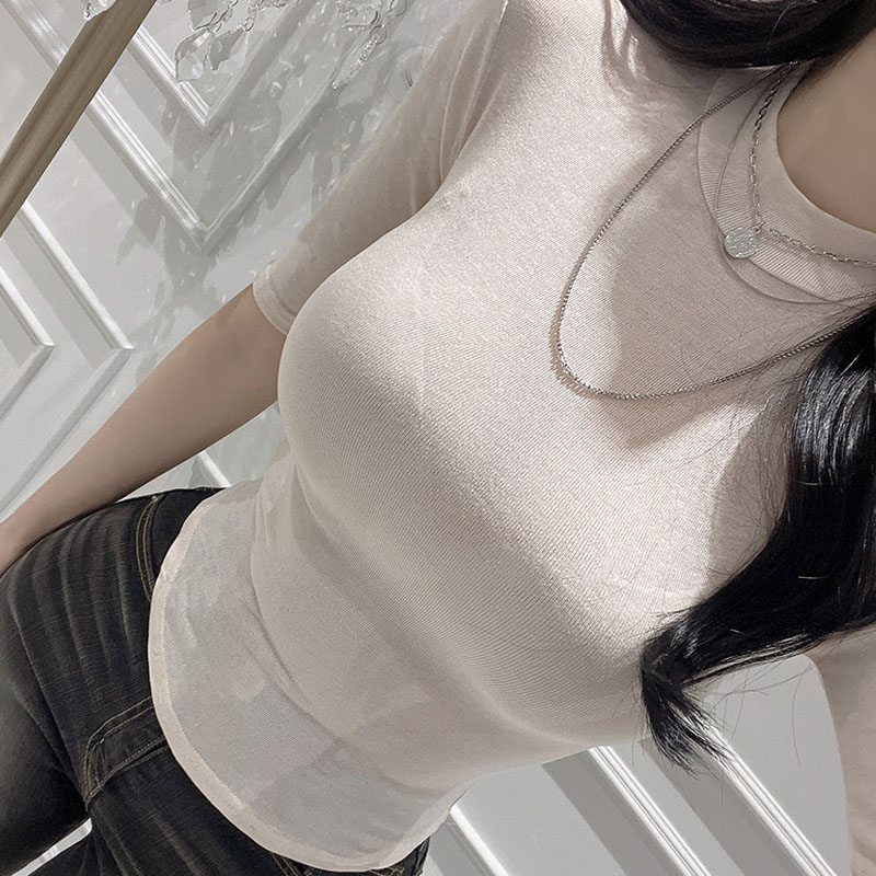 气质百搭半高领薄款微透舒适中袖T恤女夏新款修身显身材紧身上衣