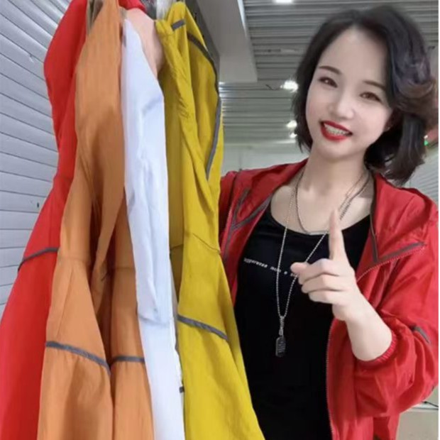 防晒衣女2024夏季新款轻薄舒适撞色连帽休闲宽松短外套女薄款上衣