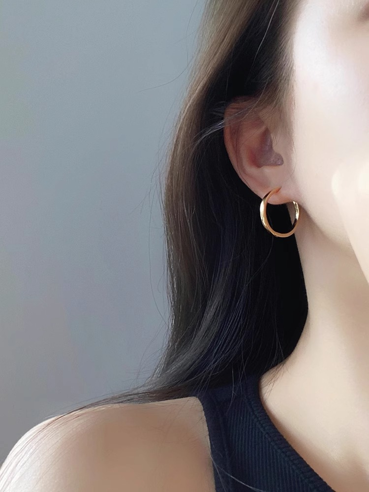 韩国耳圈小众设计感高级感2025时尚圈圈素圈耳环耳钉女百搭款