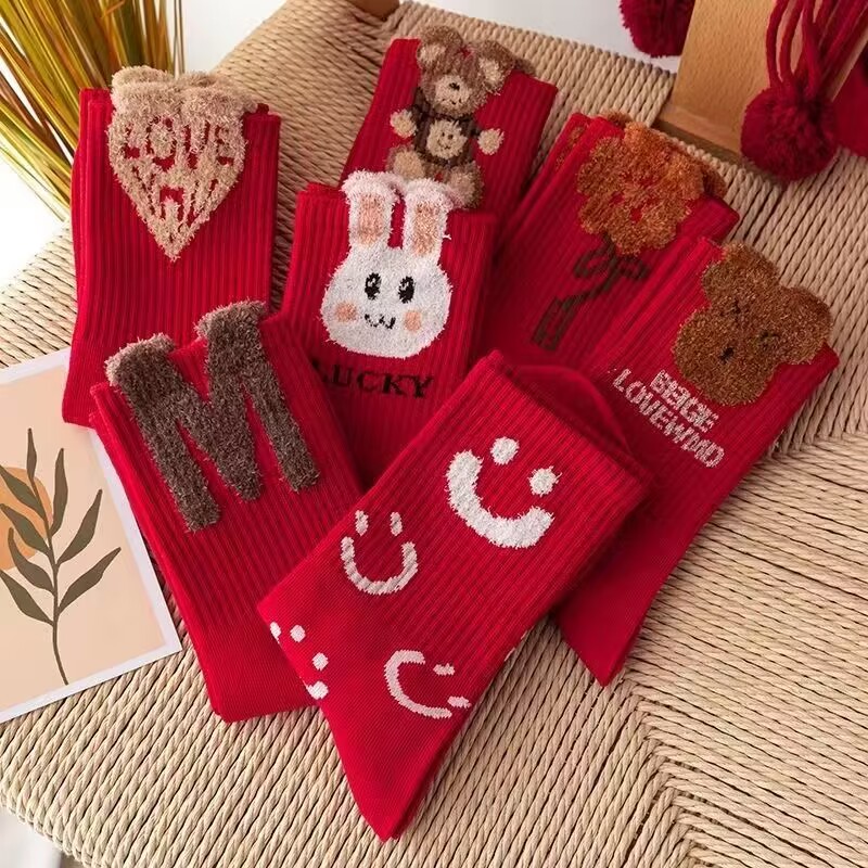 本命年羽毛纱大红袜子女韩版中筒新年袜ins百搭高颜值冬季长筒袜