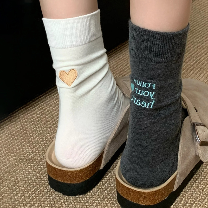 袜子女款爆款2025新款秋冬季堆堆袜爱心字母ins秋冬无骨中筒袜子