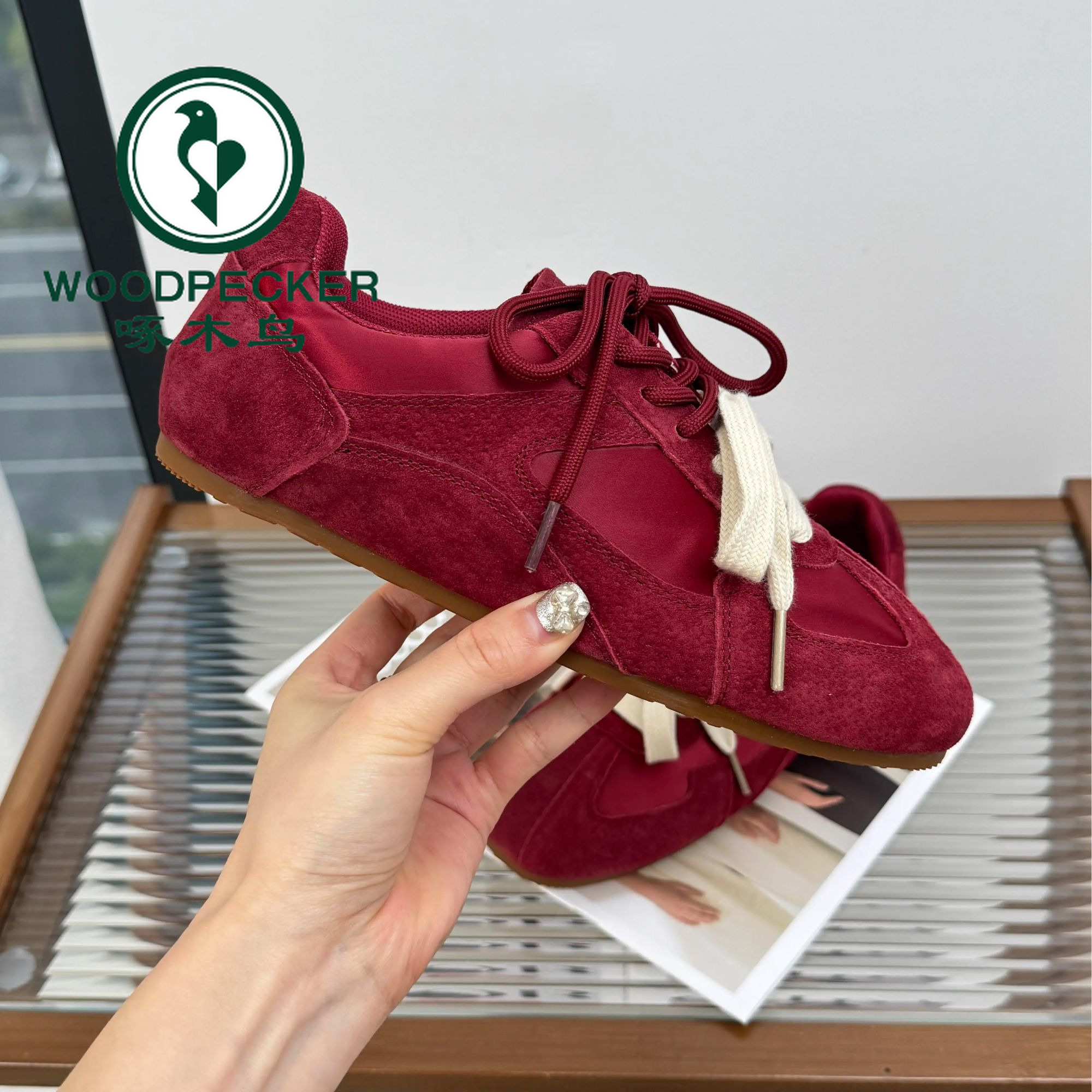 啄木鸟红色复古平底德训鞋女软底休闲板鞋2025春季新款百搭运动鞋