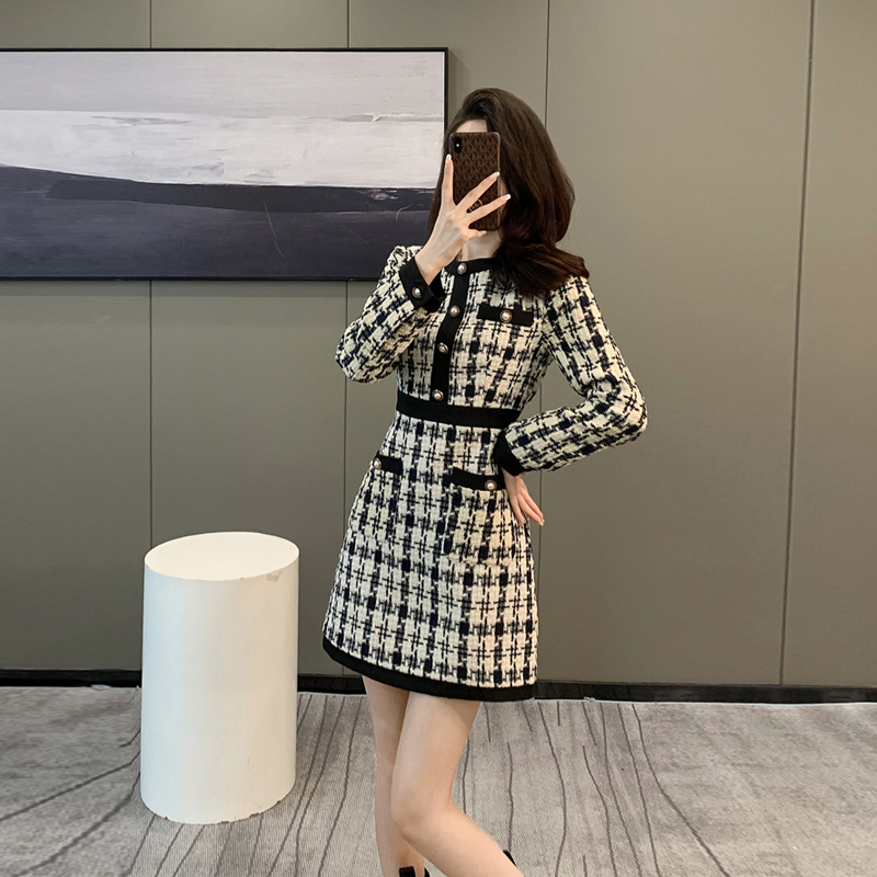 轻奢小香风格子毛呢连衣裙秋冬季气质名媛收腰显瘦粗花呢a字裙子