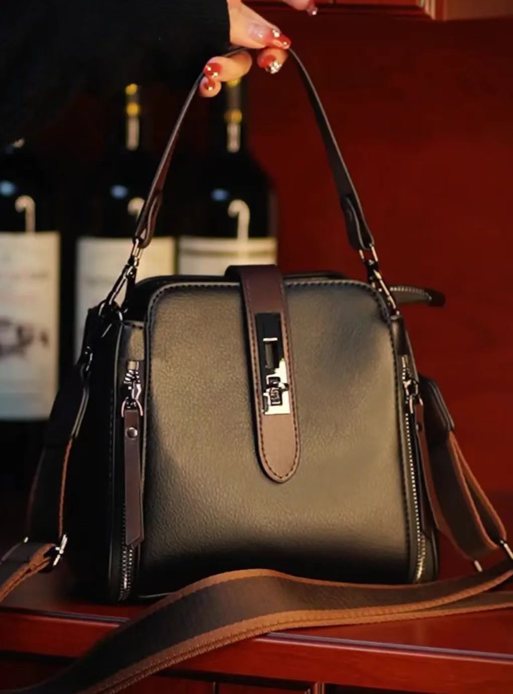 新款复古时尚高级感撞色优雅小众大容量水桶包斜挎包