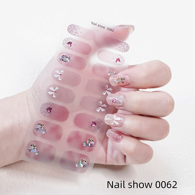 秋冬显白免烤美甲贴小熊凝胶冰透卡通日系持久学生穿戴美甲凝胶贴