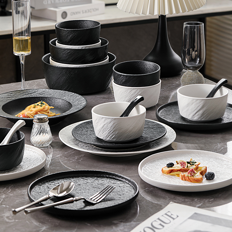 釉下彩餐具套装2025新款高级感碗具简约碗筷碗盘轻奢陶瓷碗碟套装