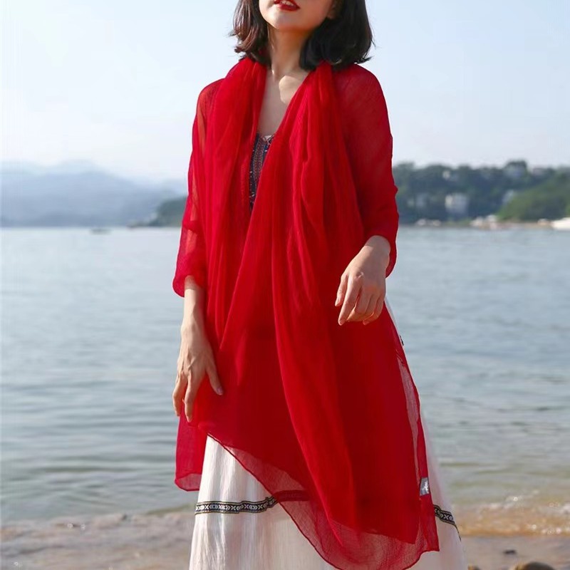 热卖纯色大尺寸140*180沙滩巾四季可用抗皱大红丝巾围巾百搭纱巾