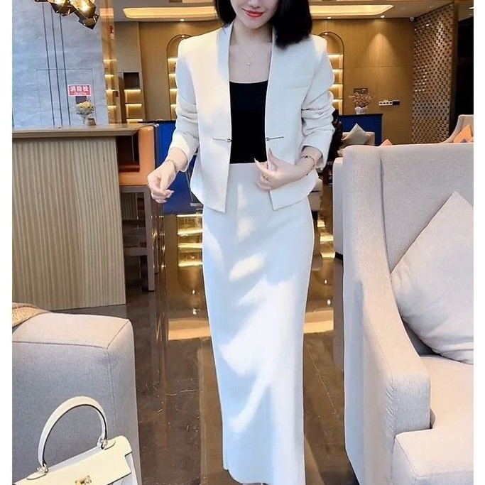 新款简约西服外套包臀半身裙两件套显瘦套装女装